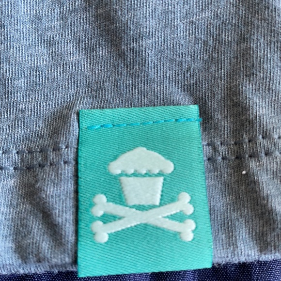 Johnny Cupcakes Seashell top - Picture 5 of 6